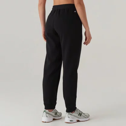 Calça New Balance Com Felpa Essentials