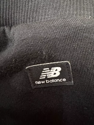 Calça New Balance Essentials
