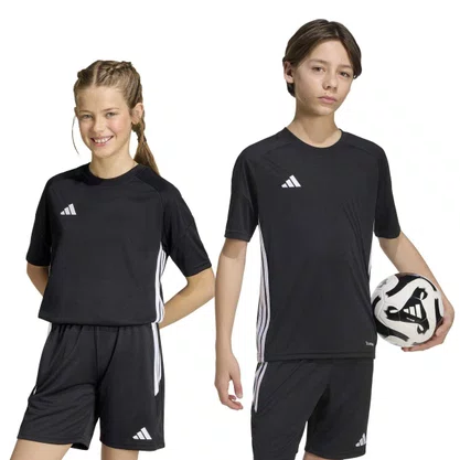 Camiseta Adidas Tiro26 Essentials