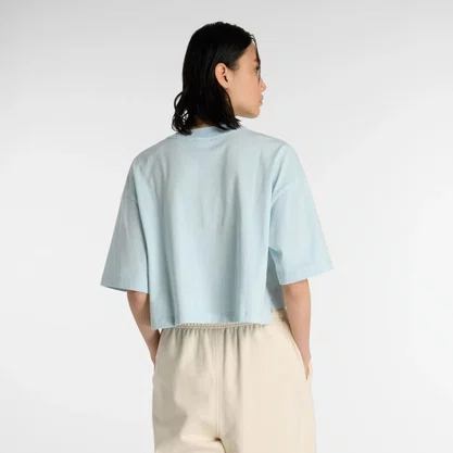 Camiseta Cropped New Balance Small Logo