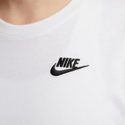 Camiseta Nike Sportswear Club Essentials