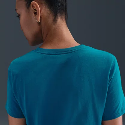 Camiseta Nike Sportswear Essentials