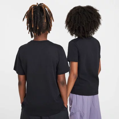 Camiseta Nike Sportswear Futura