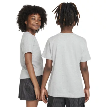 Camiseta Nike Sportswear Futura
