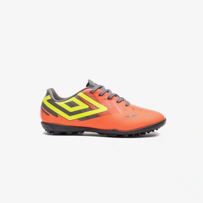 Chuteira Umbro Action