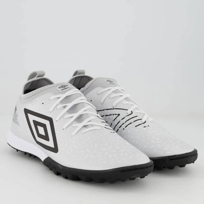 Chuteira Umbro Adamant Club