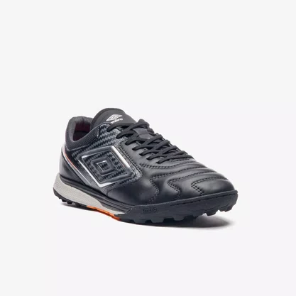 Chuteira Umbro Adamant Master