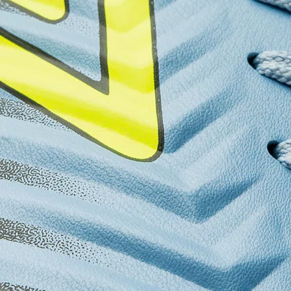 Chuteira Umbro Fifty V