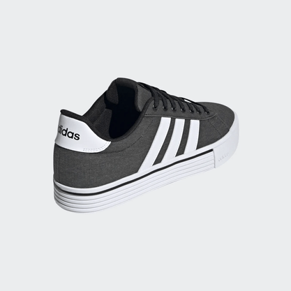 Tênis Adidas Daily 4.0