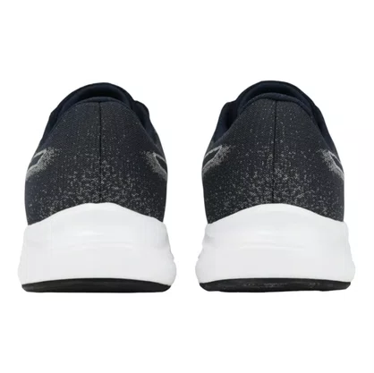Tênis Asics Ugoki