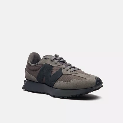 Tênis New Balance 327v1
