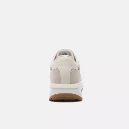 Tênis New Balance 370v1