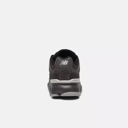 Tênis New Balance 603