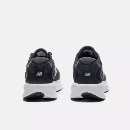 Tênis New Balance Fresh Foam 680v9