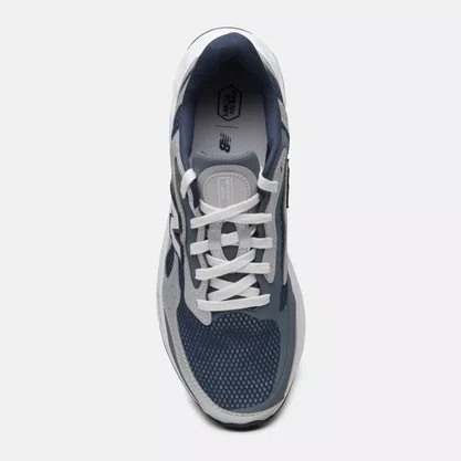 Tênis New Balance Fresh Foam Arishiv4