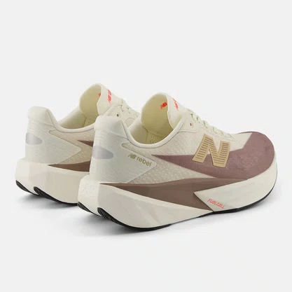 Tênis New Balance Fuelcell Rebel V5