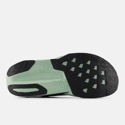 Tênis New Balance Fuelcell Rebel V5