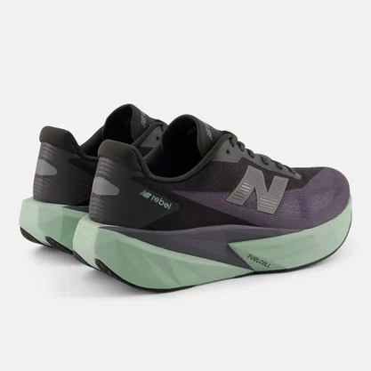 Tênis New Balance Fuelcell Rebel V5