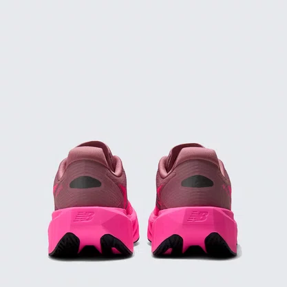 Tênis New Balance Fuelcell Rebel V5