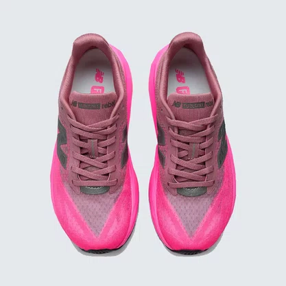 Tênis New Balance Fuelcell Rebel V5