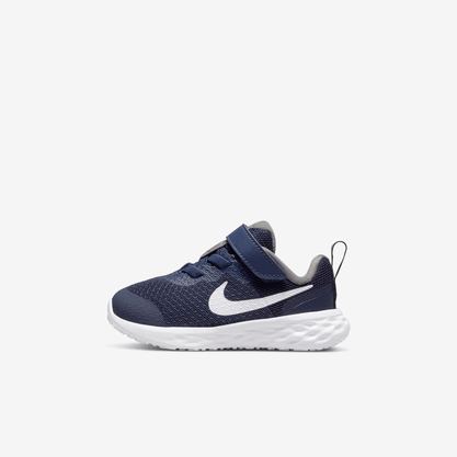 Tênis Nike Revolution 6