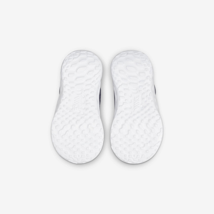 Tênis Nike Revolution 6