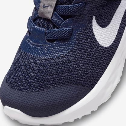 Tênis Nike Revolution 6