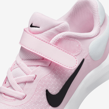 Tênis Nike Revolution 7
