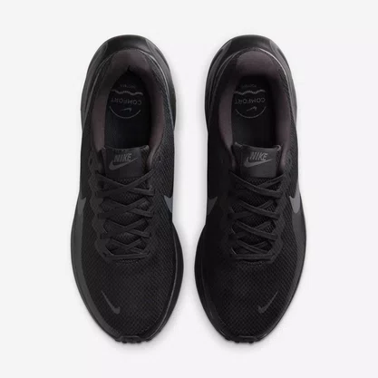 Tênis Nike Revolution 8