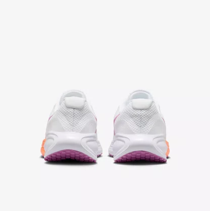 Tênis Nike Revolution 8