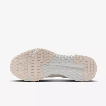 Tênis Nike Run Defy