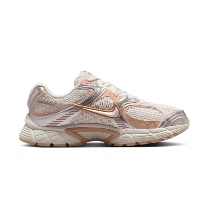 Tênis Nike V5 Rnr