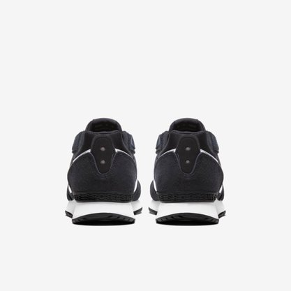 Tênis Nike Venture Runner