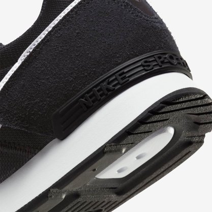 Tênis Nike Venture Runner