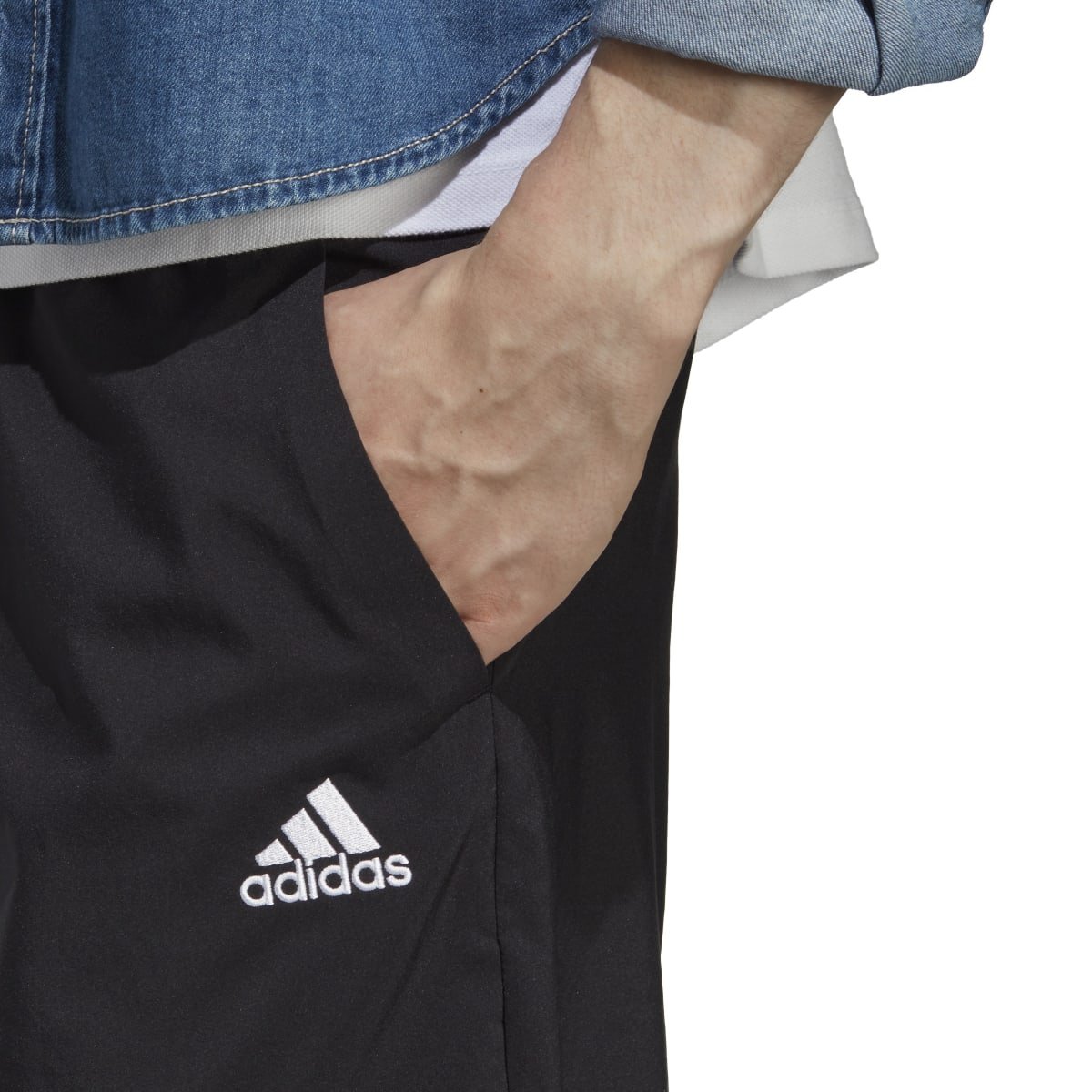 Comprei um short da Adidas, o SHORTS AEROREADY ESSENTIALS CHELSEA