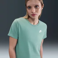 Camiseta Nike Sportswear Club Essentials