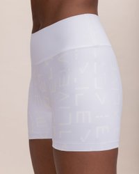 Shorts Live Fit Icon