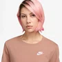 Camiseta Nike Sportswear Club Essentials