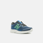 Tênis New Balance 520v8